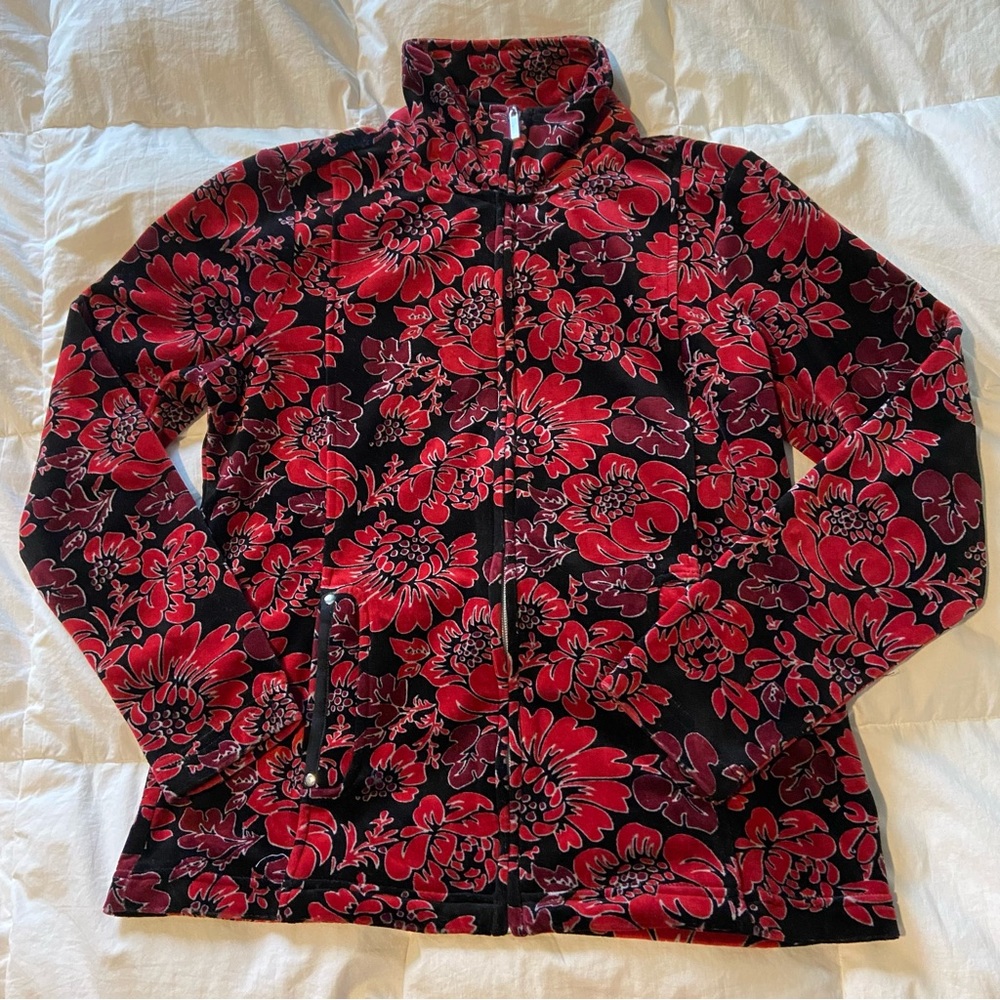 ☃️ C&B zip up fleece jacket. Size S. Red and black.